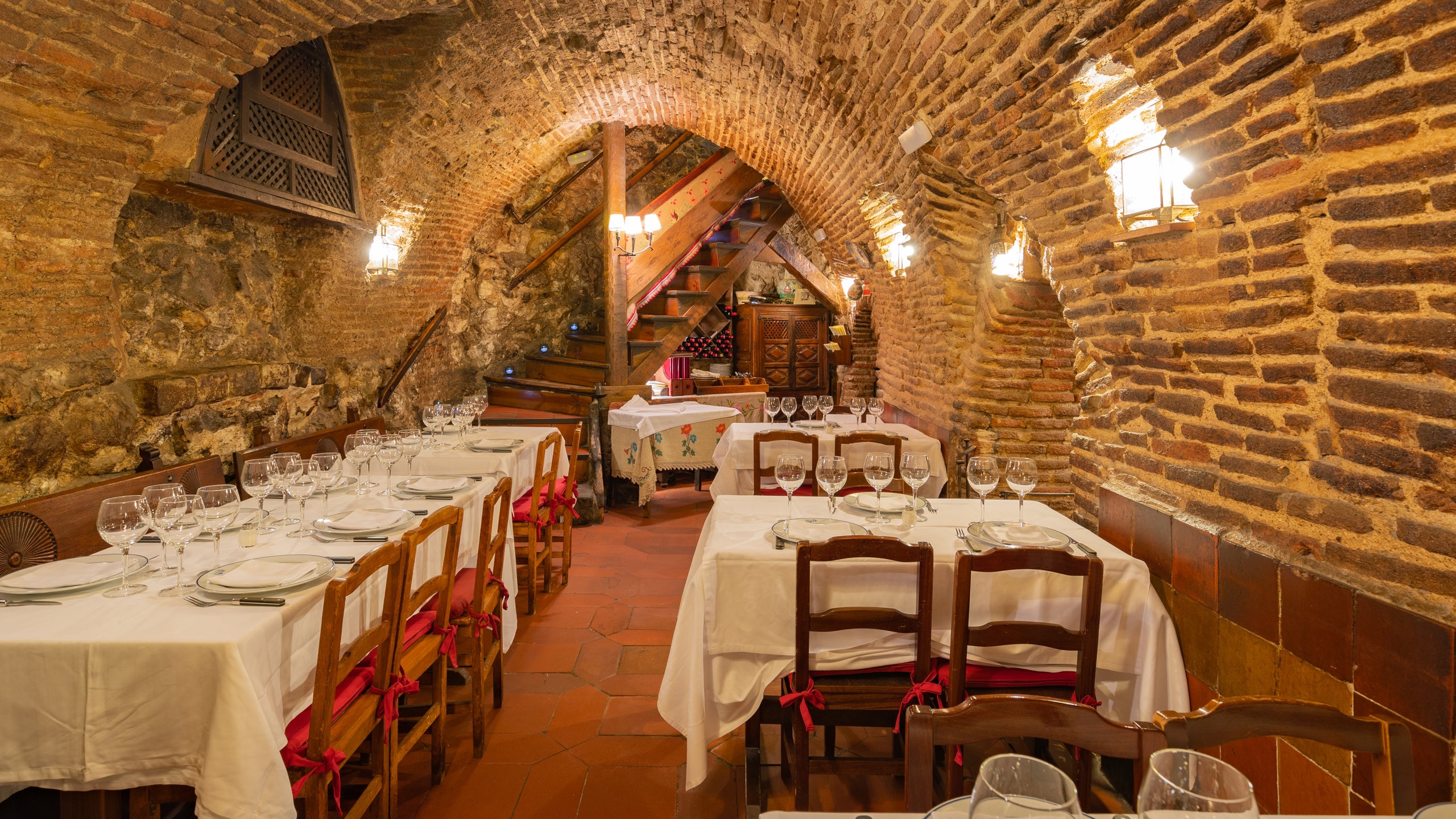 madrid-spain-restaurants-in-madrid-travel-tours-jintravel.com