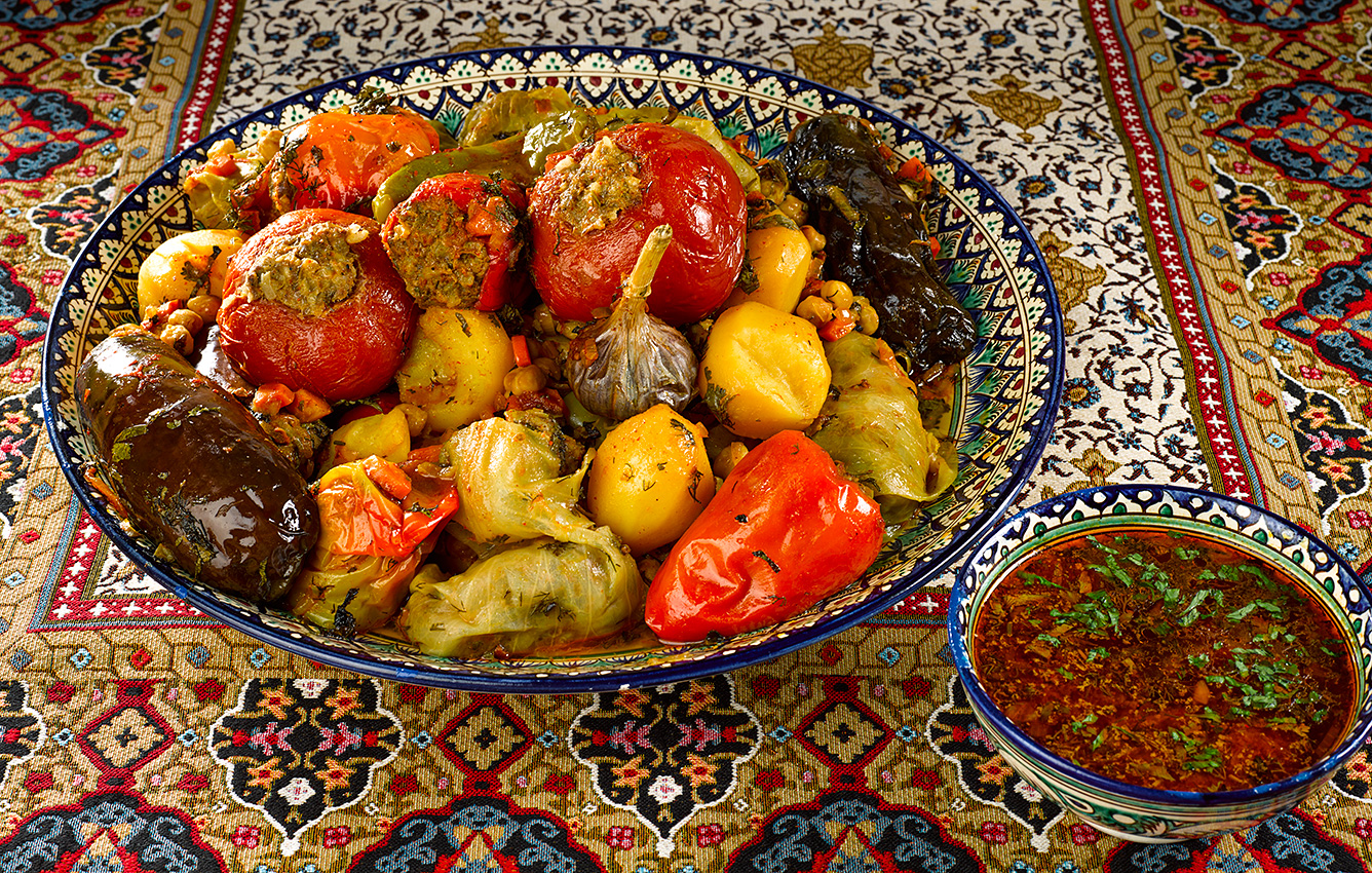 dolma-azerbaijani-food-dish-cuisine-azerbaycan-metbexi-kuxnya-qastrotur-jintravel.com