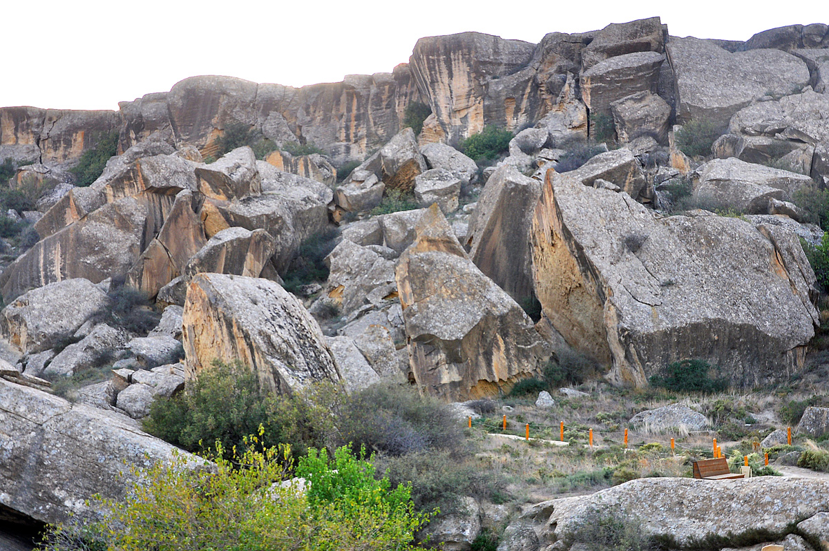 4-qobustan-palciq-vulkani-baki-turlar-turu-jintravel.az