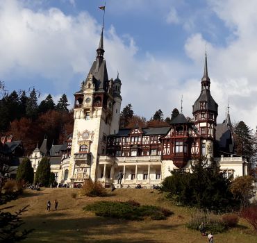 Day Trip in Transylvania: Bran -Draculas Castle and Peles Castle