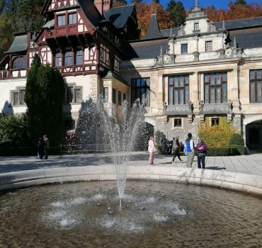 Day Trip in Transylvania: Bran -Draculas Castle and Peles Castle