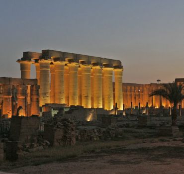 Luxor: City Tour by Horse Carriage from the East Bank