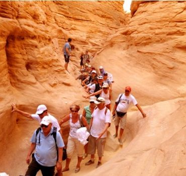 Guided Tour Colored Canyon, Camel Ride / Dahab Trip