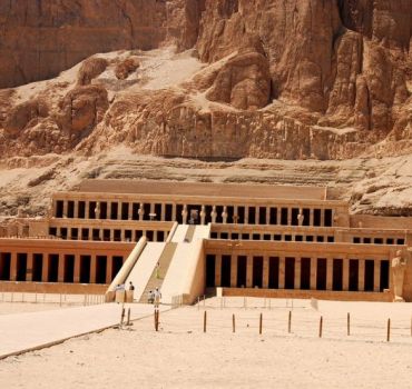 Day trip to Valley of Queens, Hatshepsut &amp; Karnak temple