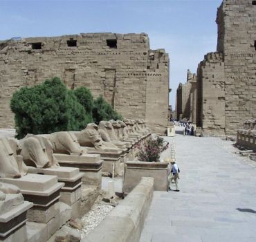 Day trip to Valley of Queens, Hatshepsut &amp; Karnak temple