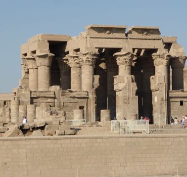 9-Hour Tour of Edfu Temple and Kom Ombo Temple from Luxor