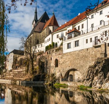 TOUR OF ČESKY KRUMLOV WITH LUNCH IN MEDIEVAL TAVERN