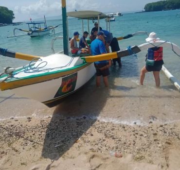 Bloue Lagoon Snorkling and bali waterfall