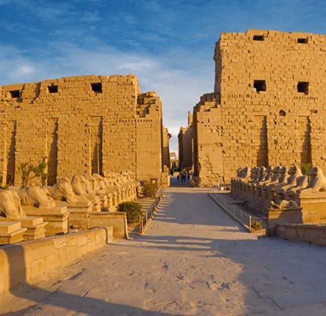 Hurghada to Luxor Full Day Private Tour - Temples and Tombs