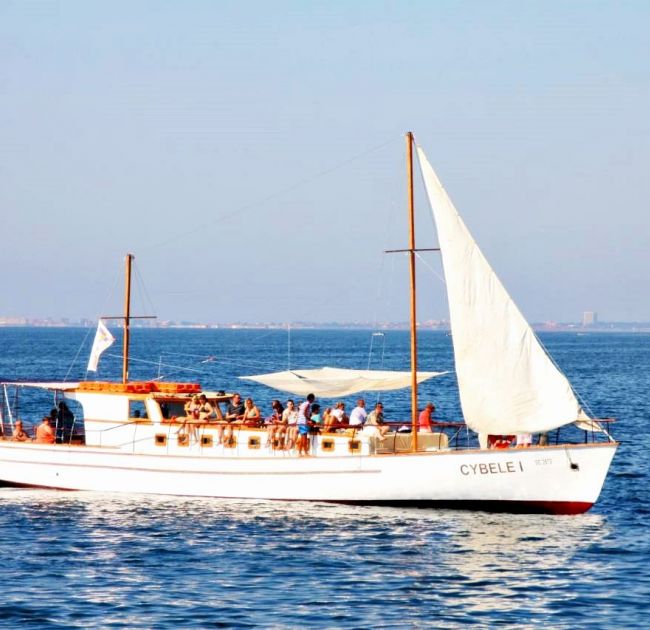 4-hour Boat Trip with Fishing, Lunch and Unlimited Drinks in Nessebar